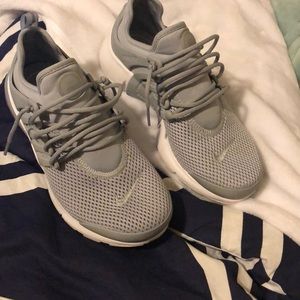 Nike Prestos